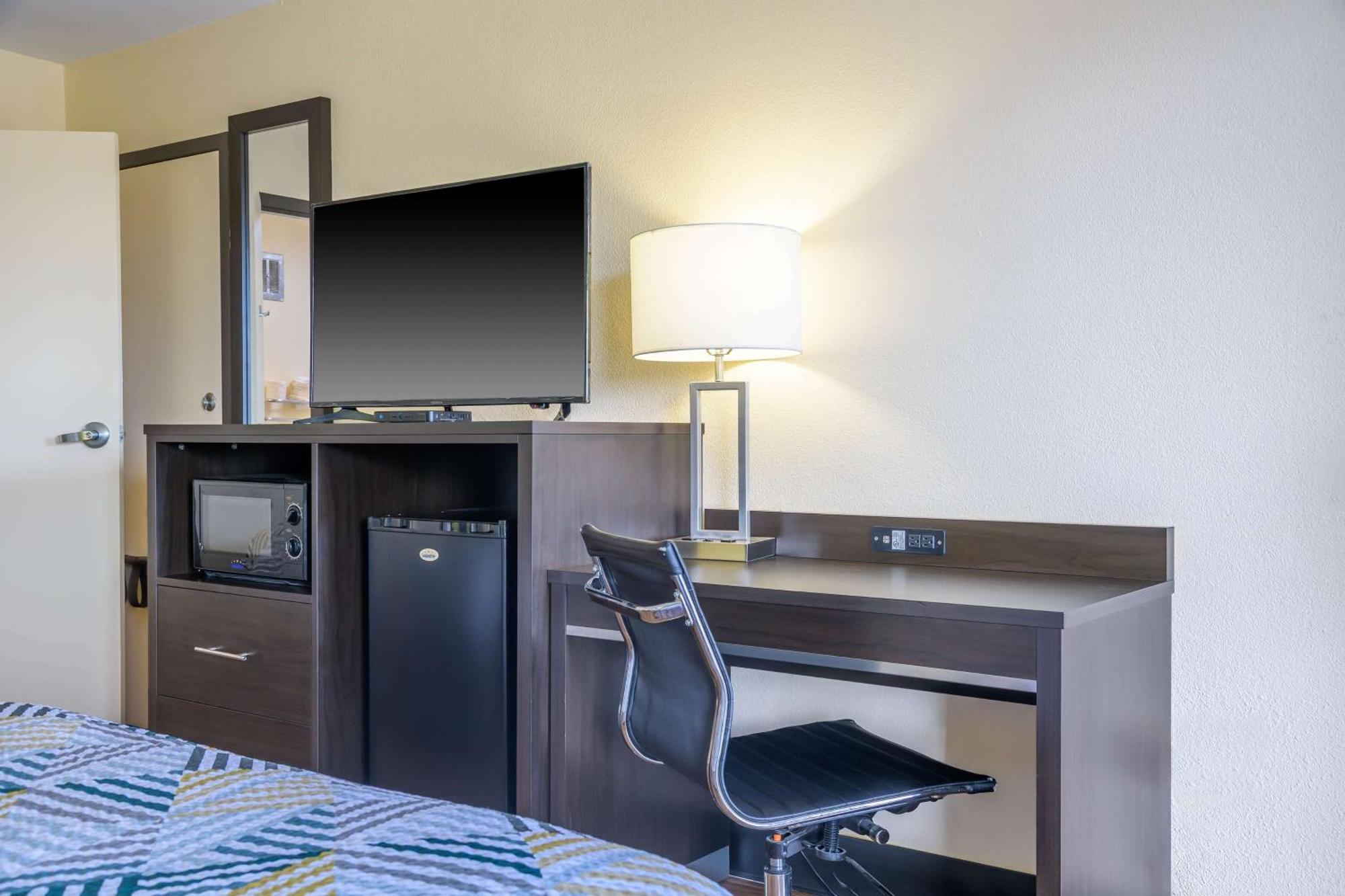 Hotel 6 Forsyth, Ga Tift College 2*