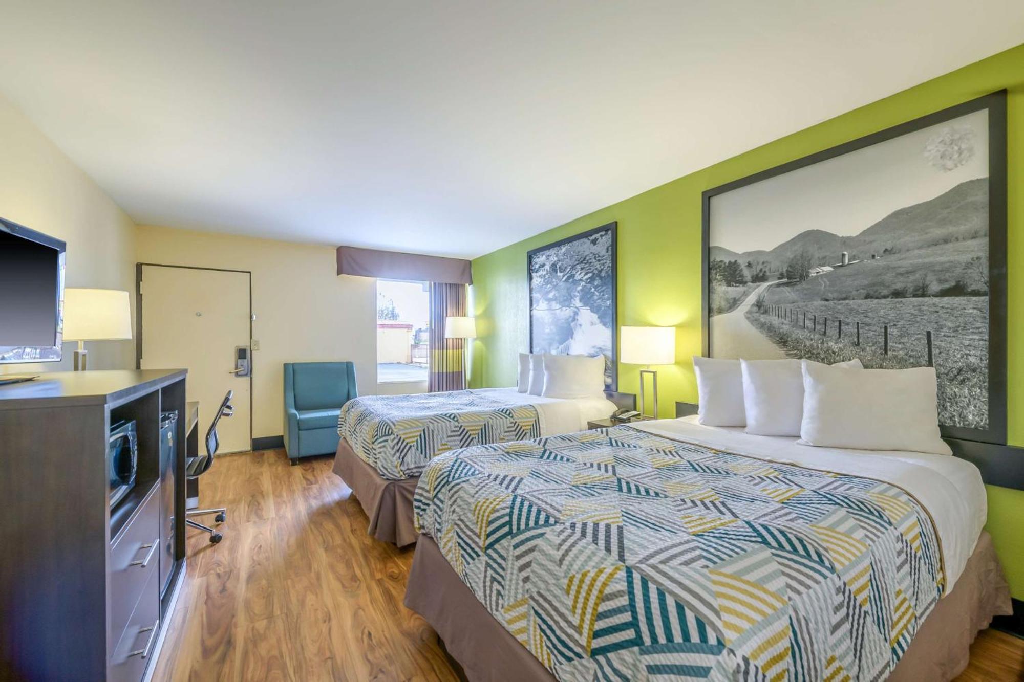 6 Forsyth, Ga Tift College Hotel 2*